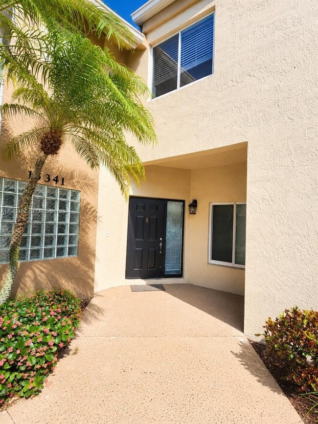 Building Photo - 16341 Malibu Dr
