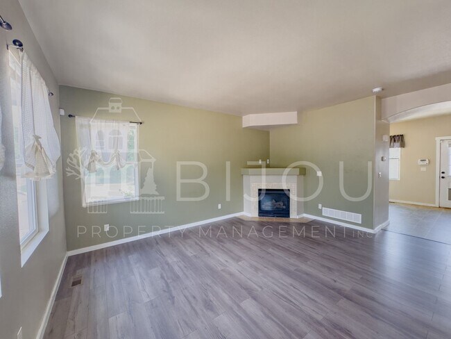 Building Photo - Corner Lot & Backyard Oasis!
