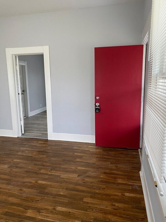 Foto del edificio - 2781 Sabine Pass Ave