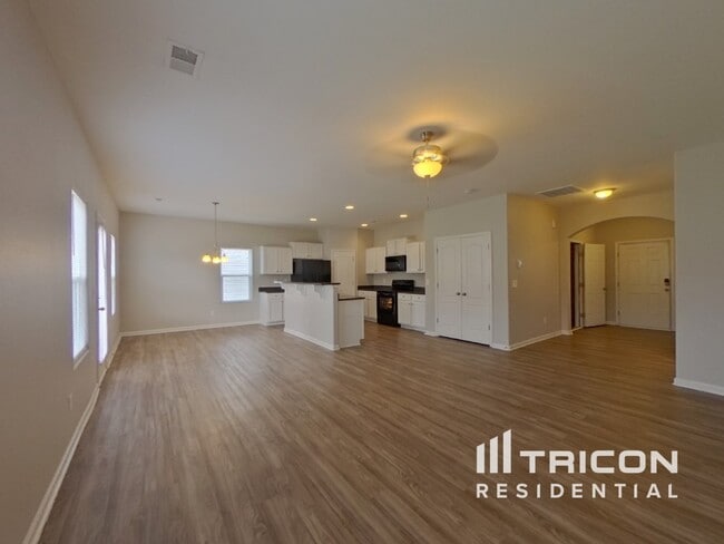 Building Photo - 1134 Blue Topaz Dr