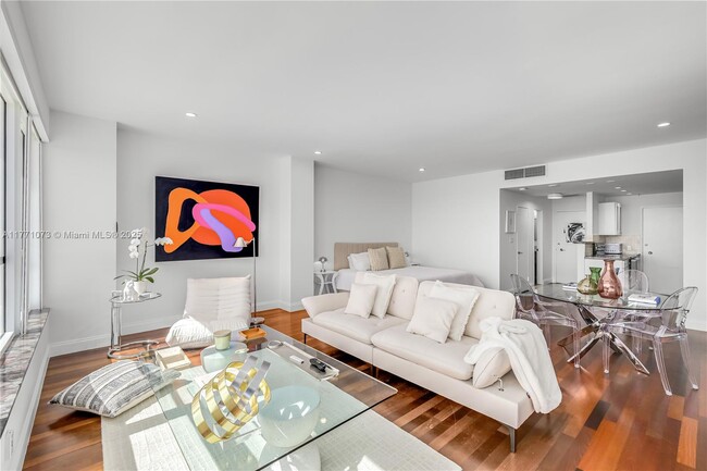 Building Photo - 4925 Collins Ave