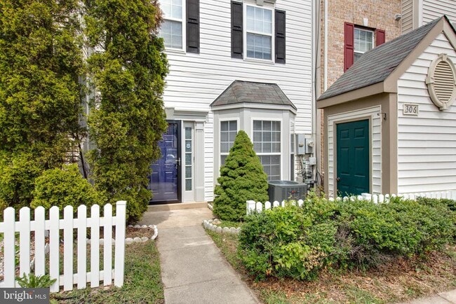 Building Photo - 306 Roff Point Dr