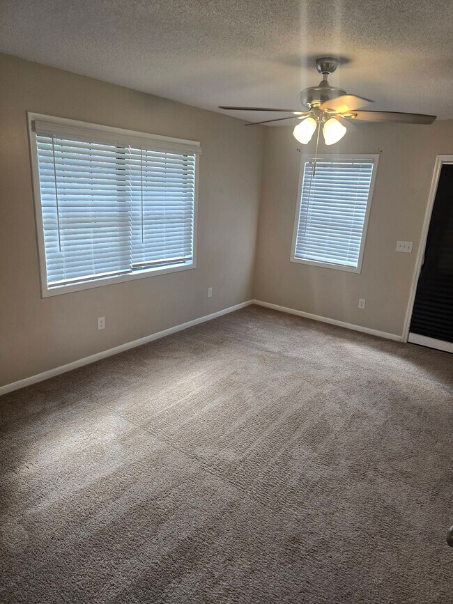 Foto del edificio - 763 Dunlevie Rd