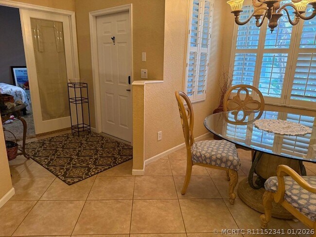 Foto del edificio - 328 W Coral Trace Cir