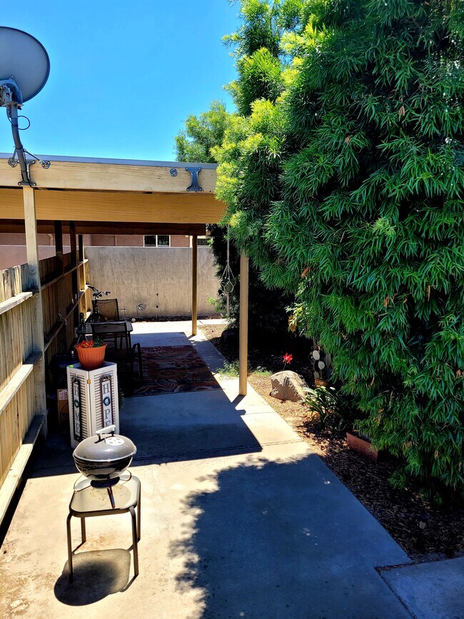 Foto del edificio - 325 N Lincoln Ave