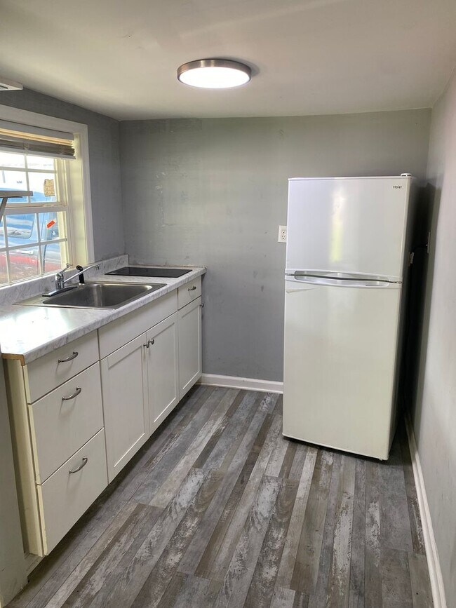 Foto del edificio - 1 bd in Central Columbia