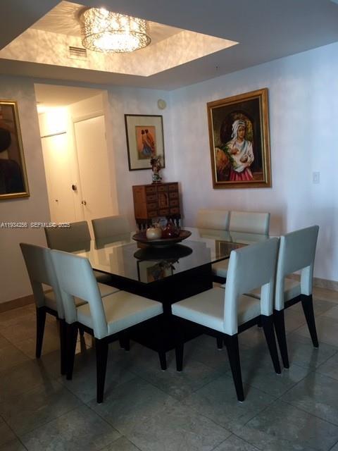 Foto del edificio - 801 Brickell Key Blvd