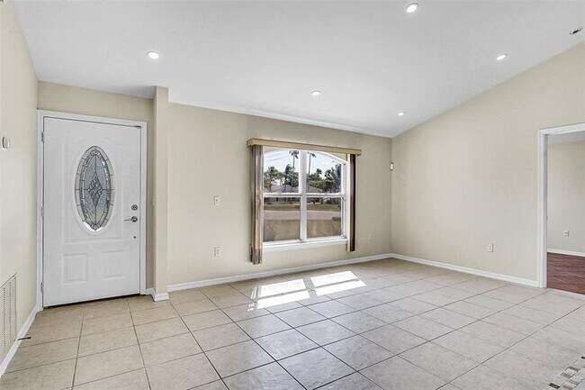 Foto del edificio - 1598 SW Curry St