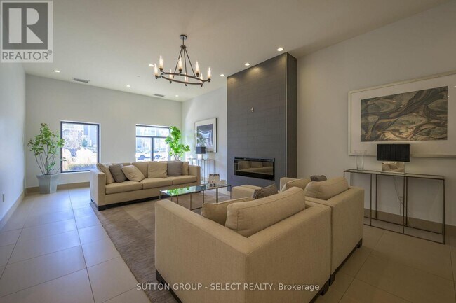 Photo du bâtiment - 240 Villagewalk Blvd