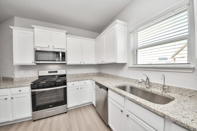 Foto del edificio - 3113 Foresail Ln