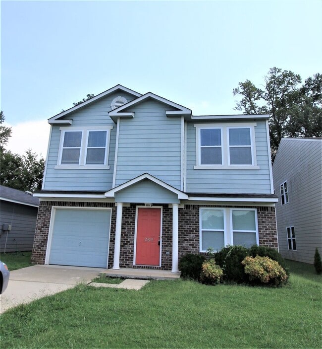 Building Photo - Move In Special!! 1/2 Off First Month's Re...