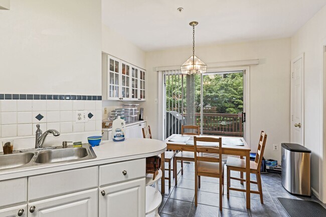 Foto del edificio - 5615 Whitney Mill Way