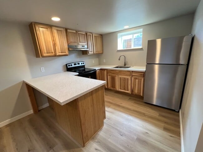 Foto del edificio - 909 N Western Ave