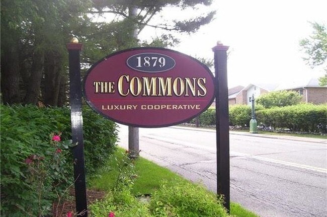 Building Photo - 1879 Crompond Rd