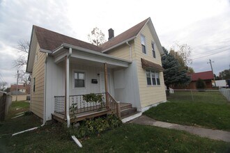 Building Photo - 1645 W 17th St