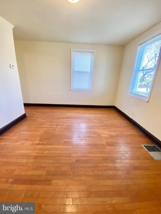 2753 Bookert Dr, Baltimore, MD 21225 Townhome Rentals in Baltimore MD