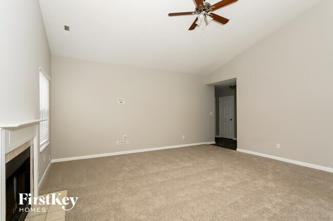 Building Photo - 5631 Willowridge Ct