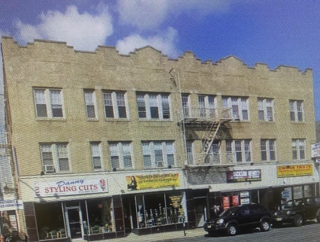 Building Photo - 388 Bloomfield Ave