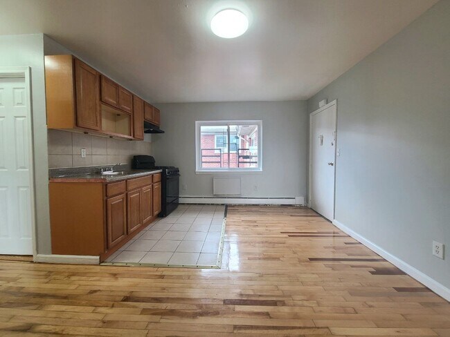 Foto del edificio - 479 Roseville Ave