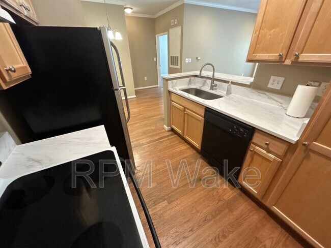 Building Photo - 801 Moratuck Dr