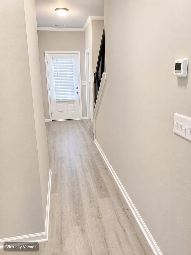 Building Photo - 3693 Acorn Dr