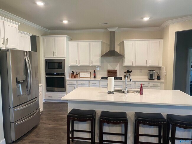 Foto del edificio - 529 W River Landing Blvd SW