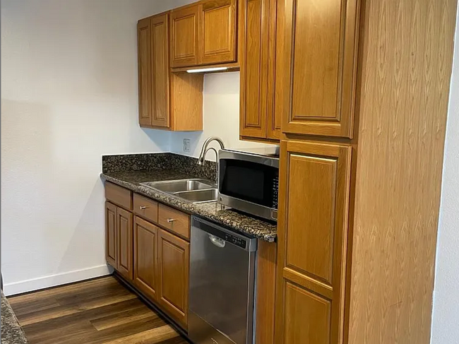 Foto del edificio - 9586 Carroll Canyon Rd