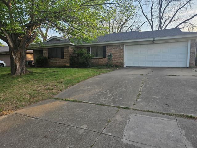 Building Photo - 5413 Greenwood Way