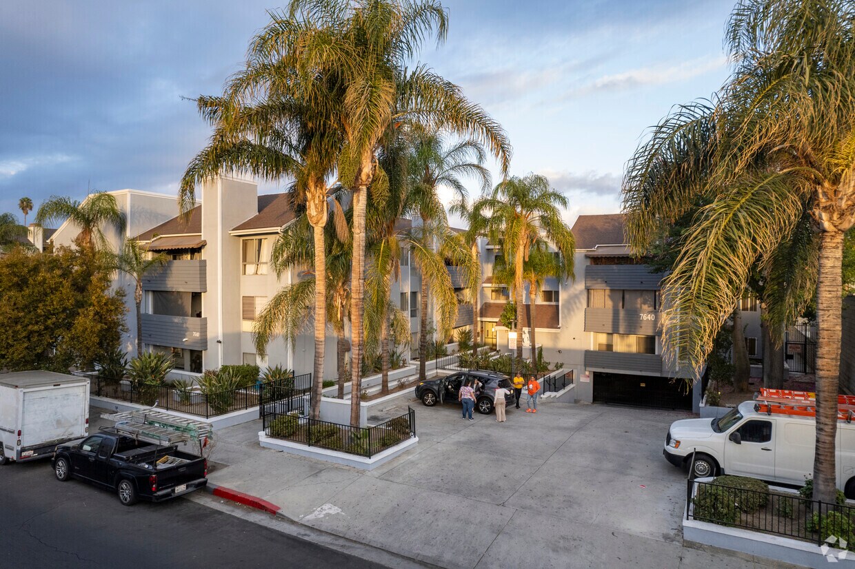 Kepwick South Apartments Apartments in Canoga Park, CA