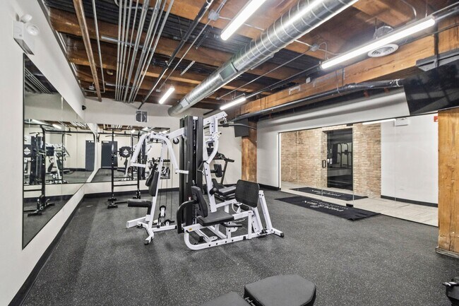 Foto del edificio - 175 W Ohio St