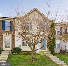 Building Photo - 9307 Vanguard Ct
