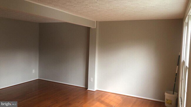Building Photo - 7911 Tyson Oaks Cir