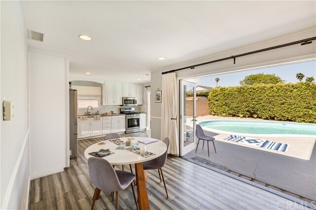 Building Photo - 2108 Kallin Ave