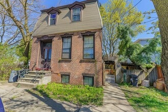 Building Photo - 724 3rd Ave