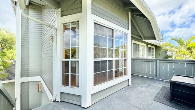 Building Photo - 239 Mananai Pl