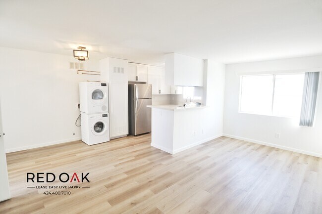 Foto del edificio - 1540 N Bronson Ave