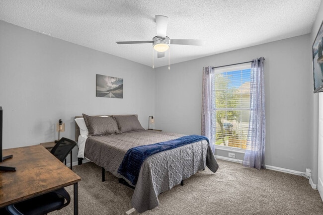 Building Photo - 13921 Heritage Club Dr