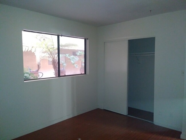 Building Photo - 516 Glenrock Ave