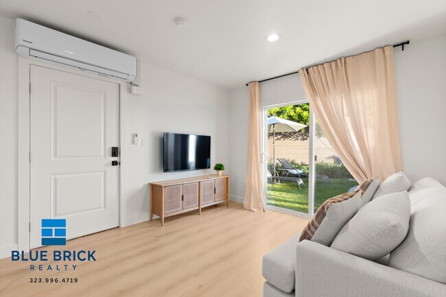 Foto del edificio - 12803 Waddell St