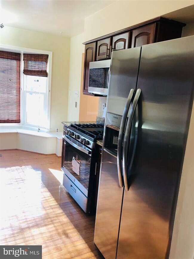 Foto del edificio - 5745 Oakshore Ct