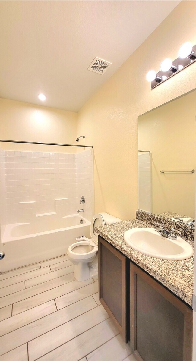 Foto del edificio - 3603 E Polk Ave