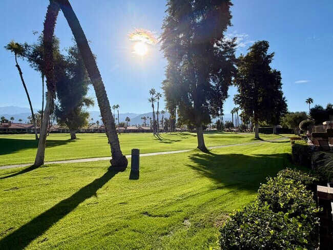 Foto del edificio - 417 Sierra Madre N