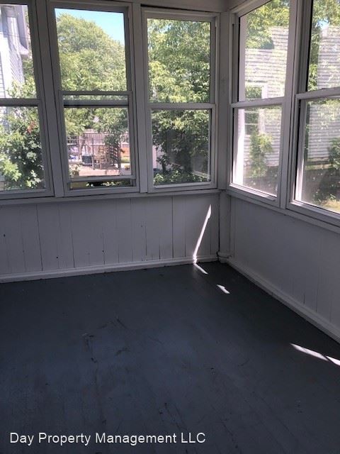 Building Photo - 2 br, 1 bath House - 1015 W Harris St.