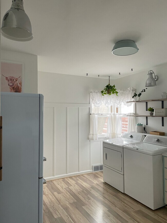 Foto del edificio - 181 W Custer Ave