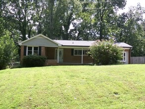 Building Photo - 1846 Rominger Rd