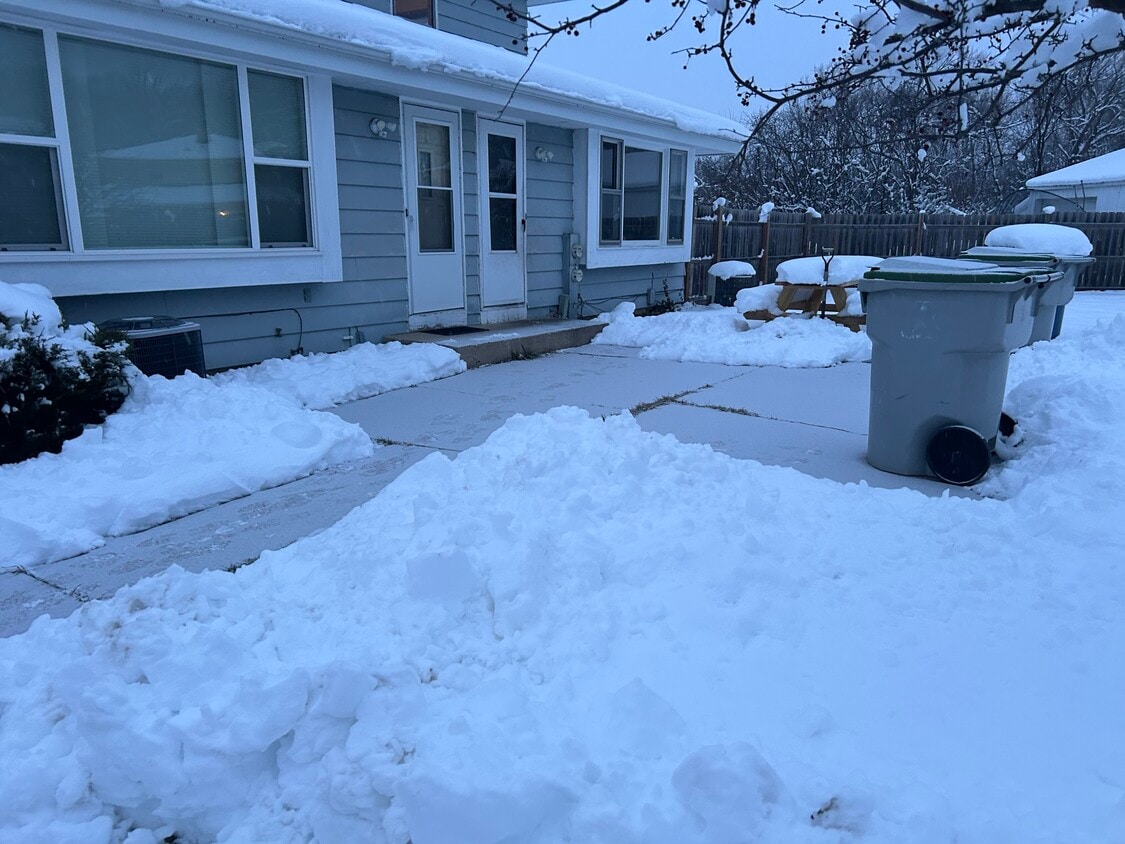 Foto del edificio - 9307 W Manor Ct