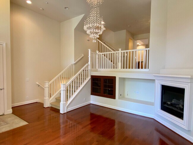 Foto del edificio - Beautiful 3 Bedroom 2.5 Bath Sunnyvale Vil...