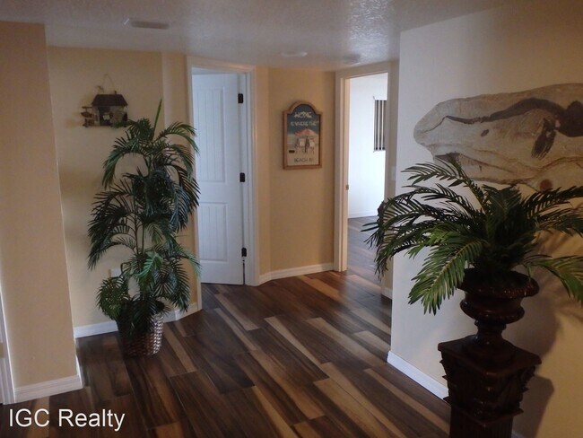 Foto del edificio - 1835 S Atlantic Ave