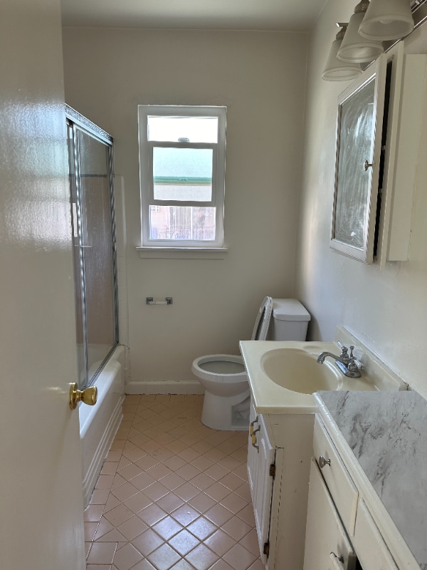 Building Photo - 1828 N Kingsley Dr