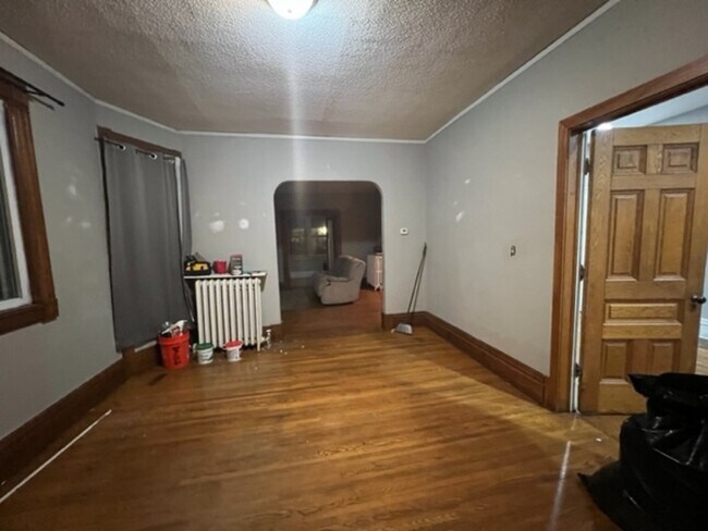 Building Photo - 3605-3607 10th Ave S